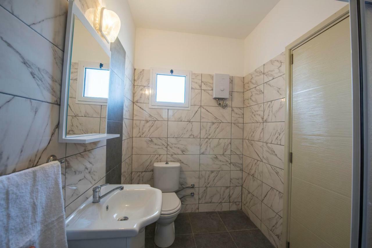 Deniz Airport Suites Nikosia Exterior foto