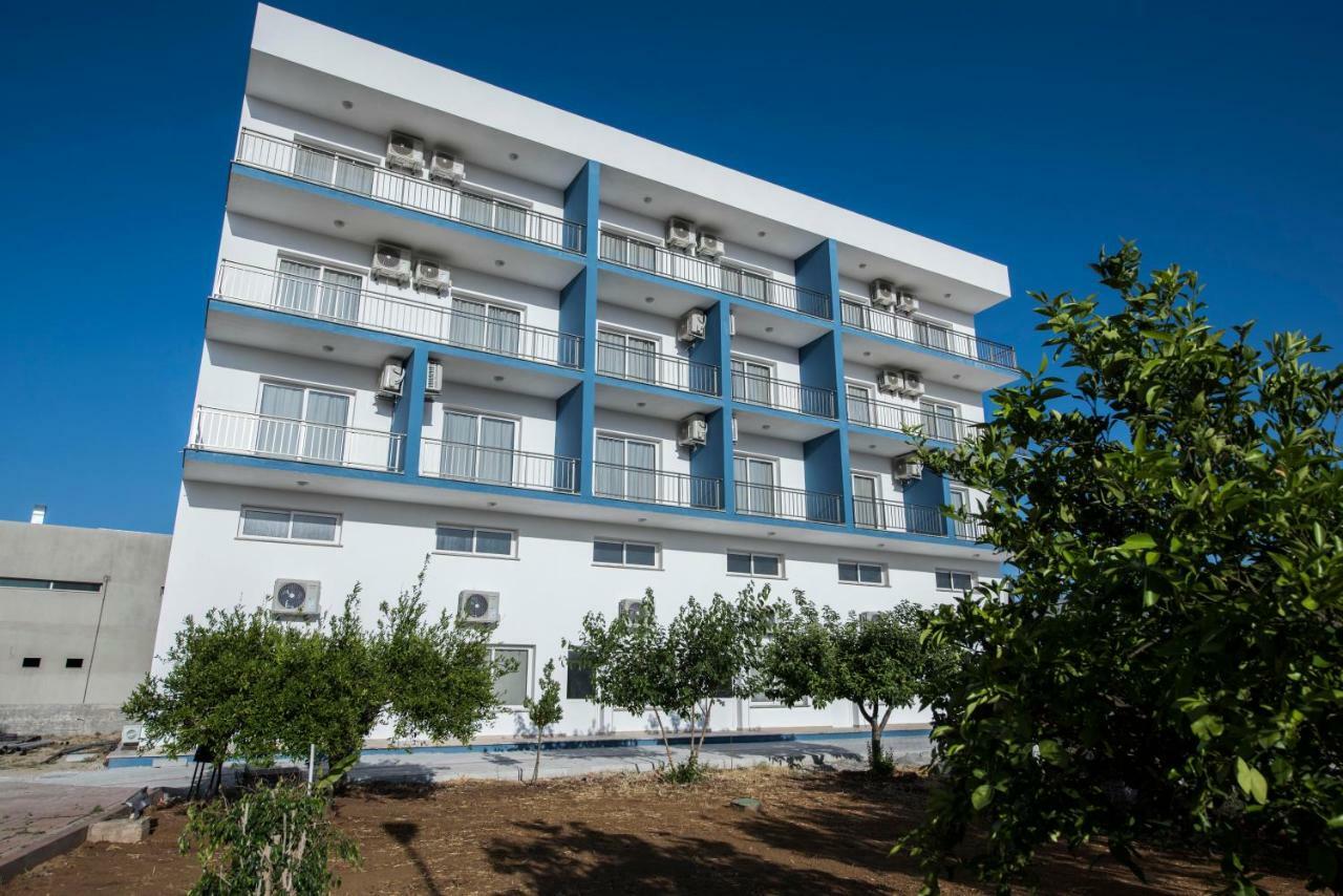 Deniz Airport Suites Nikosia Exterior foto